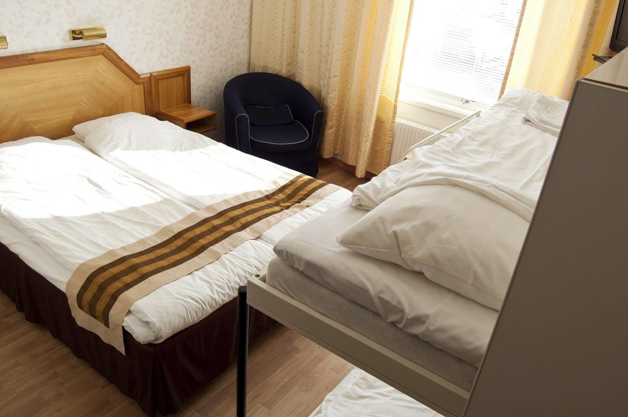 Hotell Kung Goesta By First โมรา ภายนอก รูปภาพ